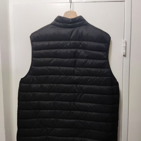 Sleeveless jacket - Picture 2 of 3